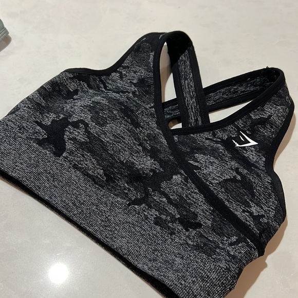 Gym Shark Adapt Camo Seamless Sports Bra - Picture 8 of 12